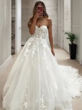 A-Line Sweetheart Chapel Train Tulle Wedding Dresses With Appliques Lace