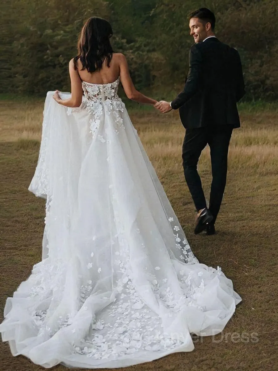 A-Line Sweetheart Court Train Tulle Wedding Dresses With Appliques Lace