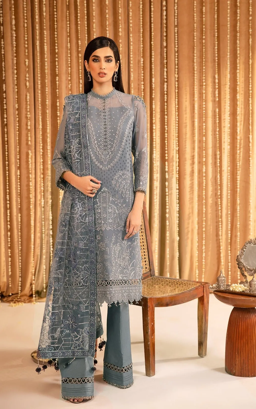 Alizeh Mehfil-e-Uroos Formal Collection – Aabgeena - V16D03 Embroidered Chiffon Gray