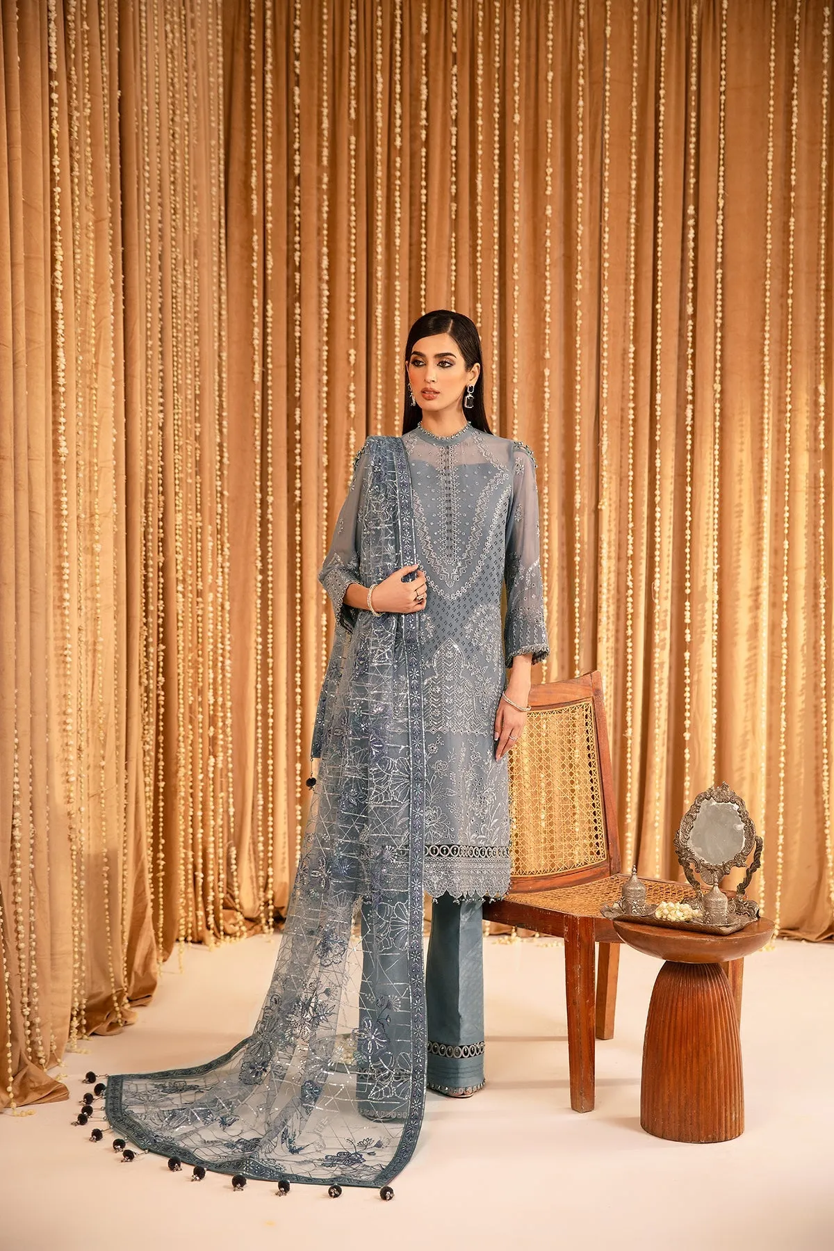 Alizeh Mehfil-e-Uroos Formal Collection – Aabgeena - V16D03 Embroidered Chiffon Gray