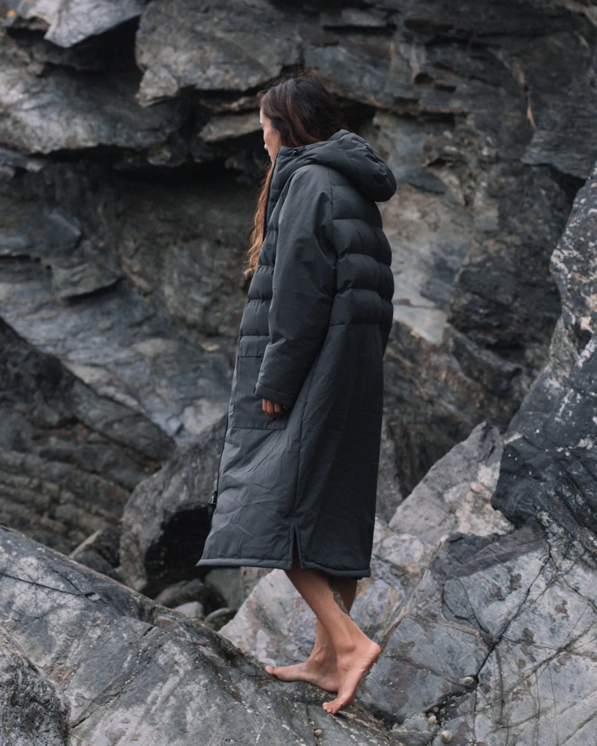 All Weather Puffer Changing Robe - Fossil Black