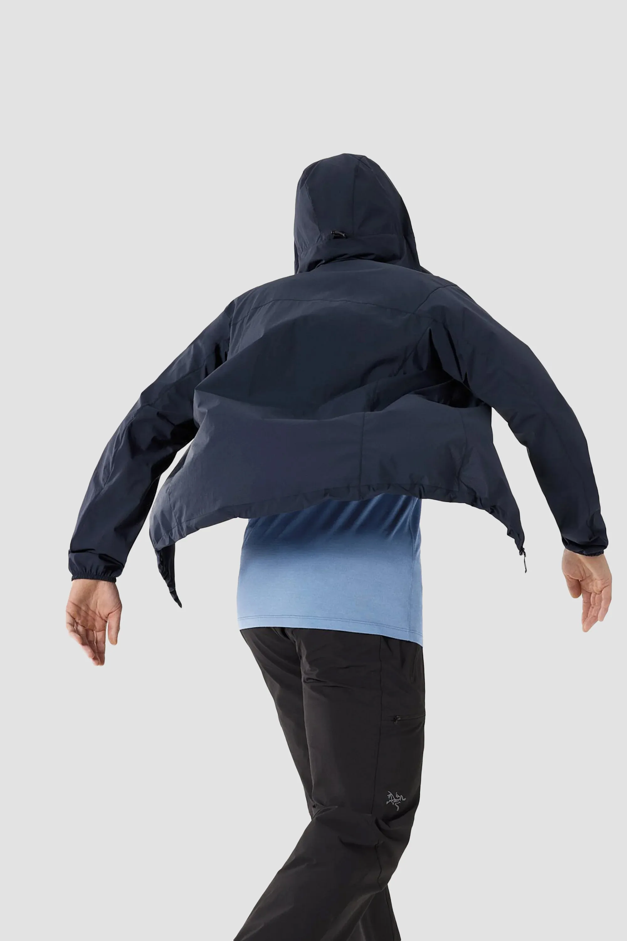 Arc'teryx Men's Squamish Hoody in Black Sapphire