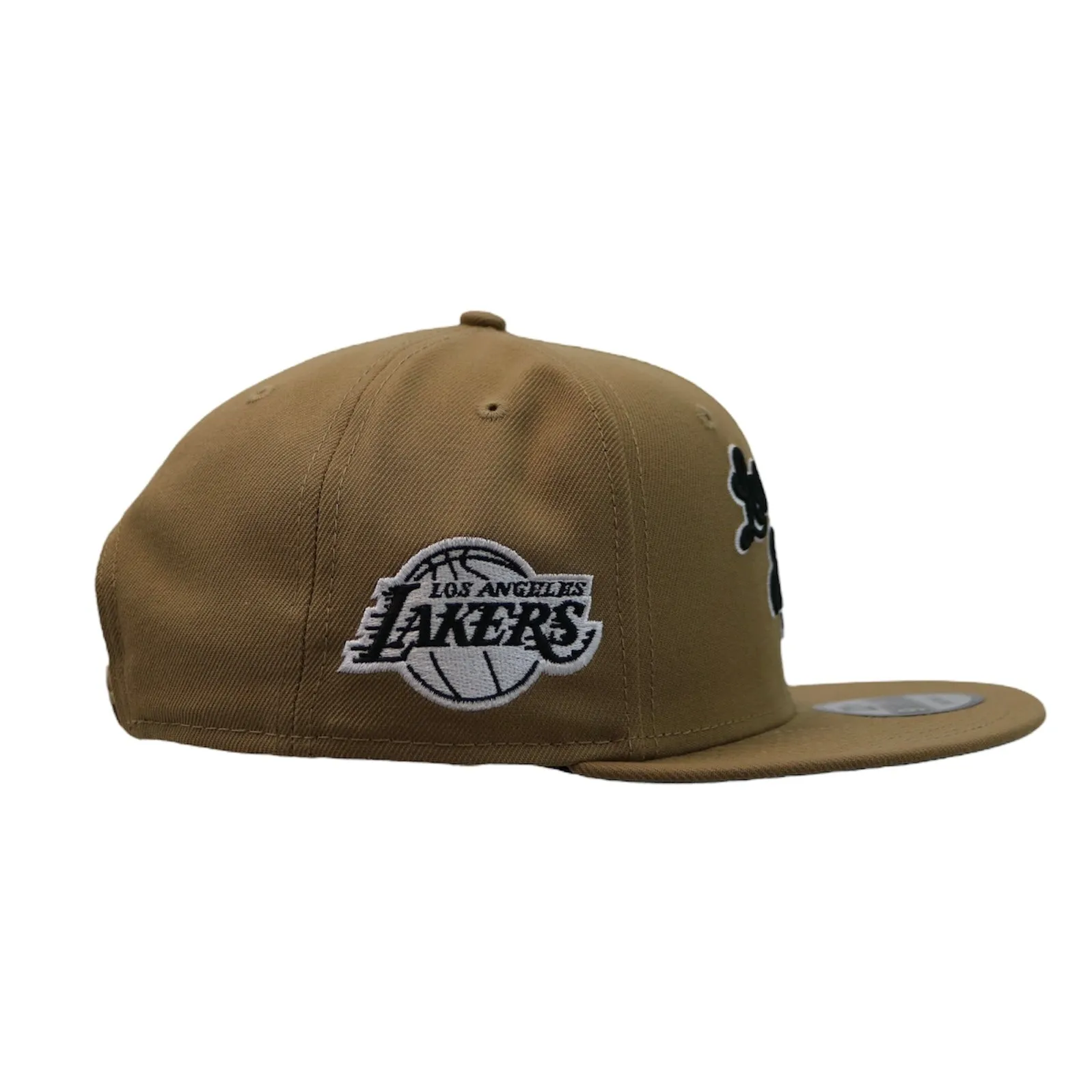 Lakers Arena Ex Khaki Heritage Script SB