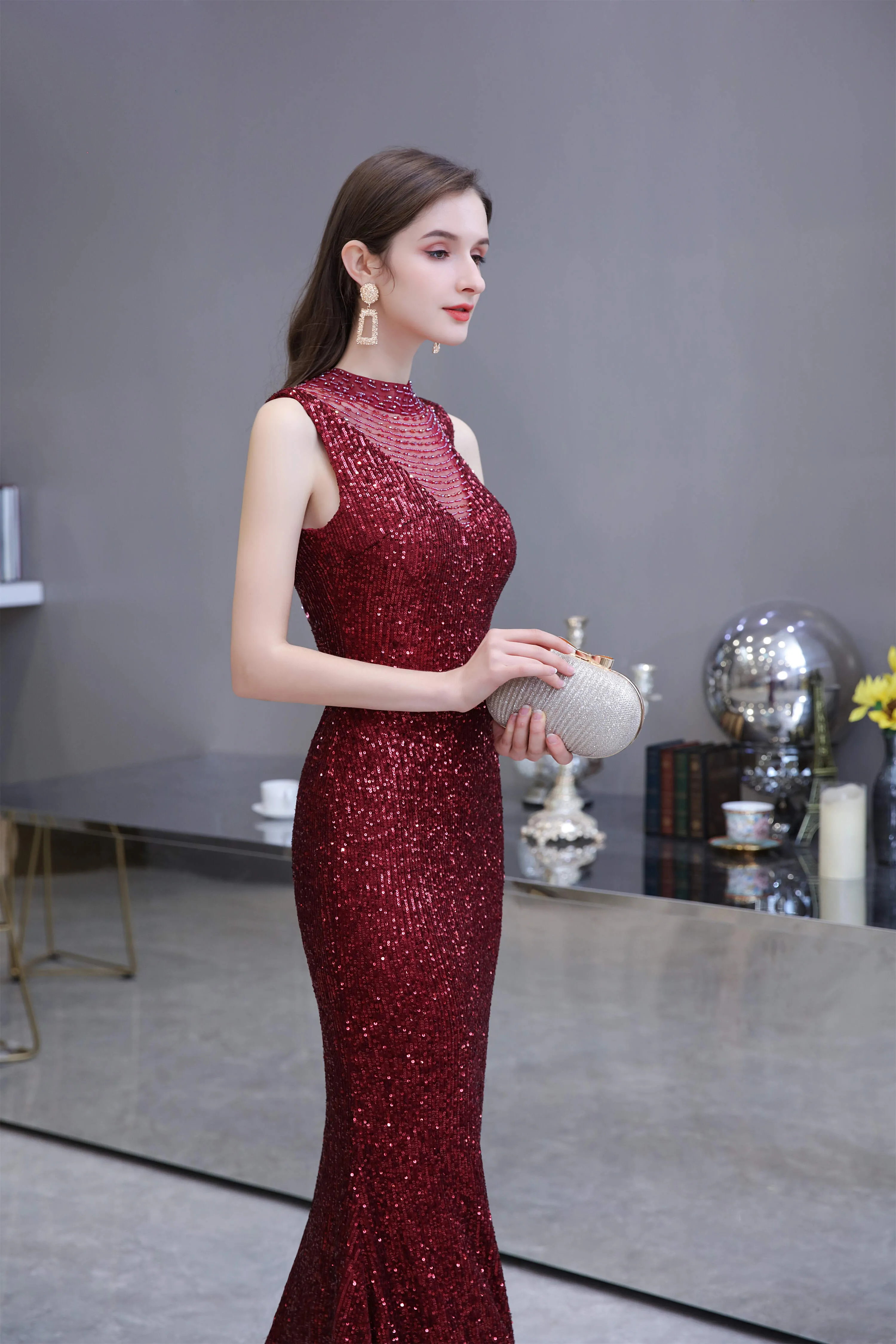 Mermaid Halter Sleeveless See-Through Sequins Floor Length Prom Dresses