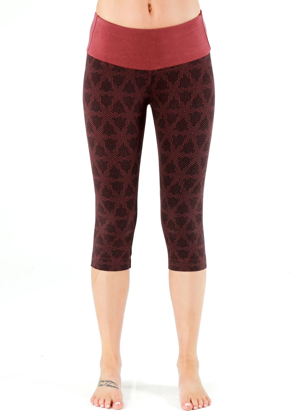 Spectrum 3/4 Capris-Hexa Print