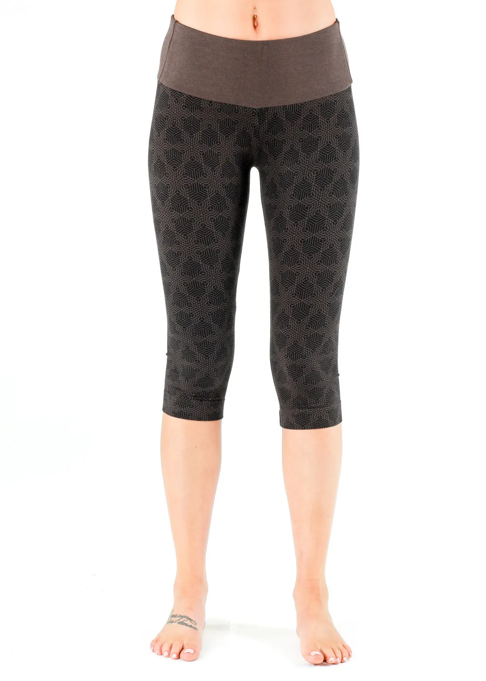 Spectrum 3/4 Capris-Hexa Print