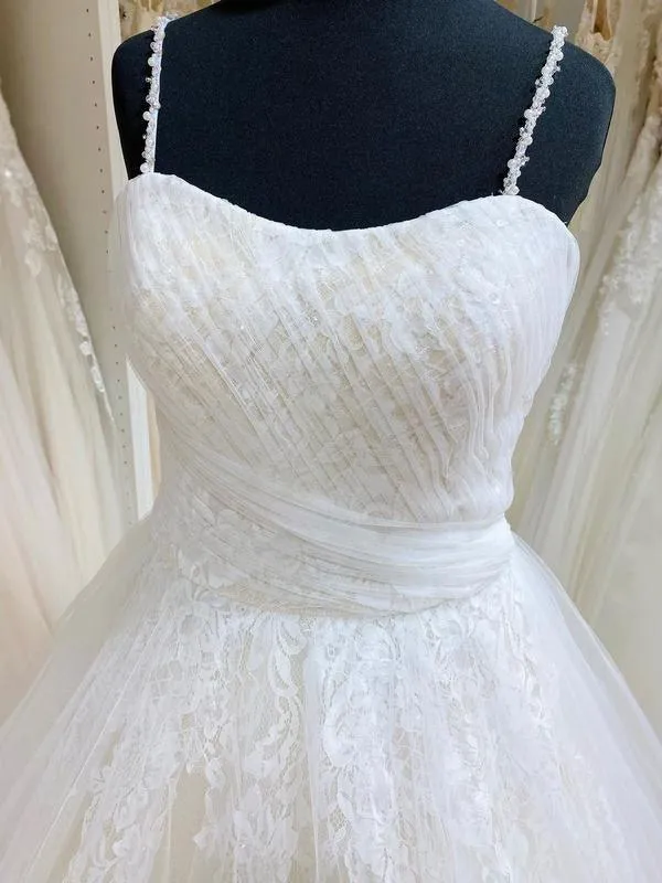 Tulle Lace Spaghetti Straps Appliqued Ball Gown Wedding Dresses  WD558