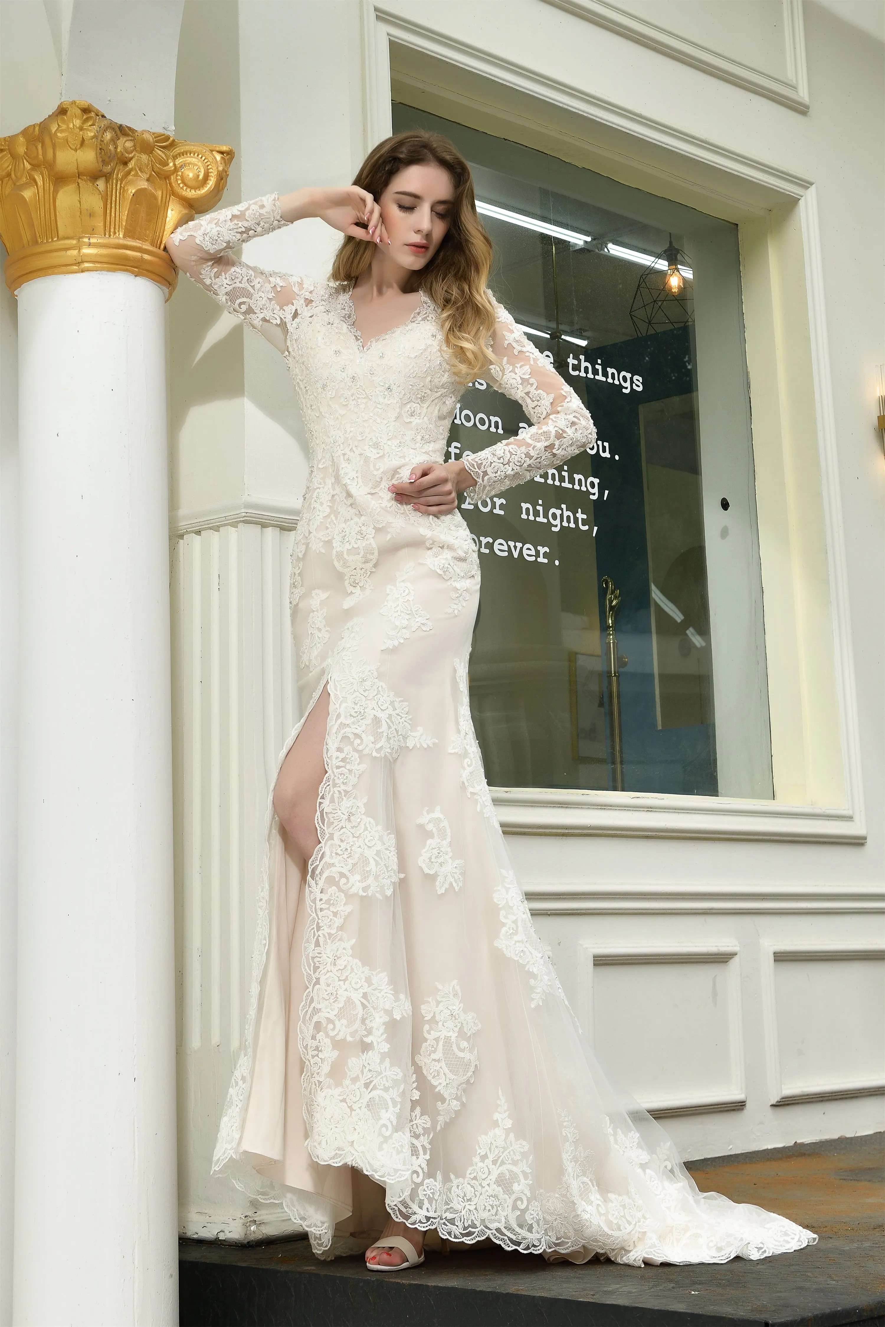 V-Neck High Split Long Sleeves Lace Wedding Dresses With Court Train