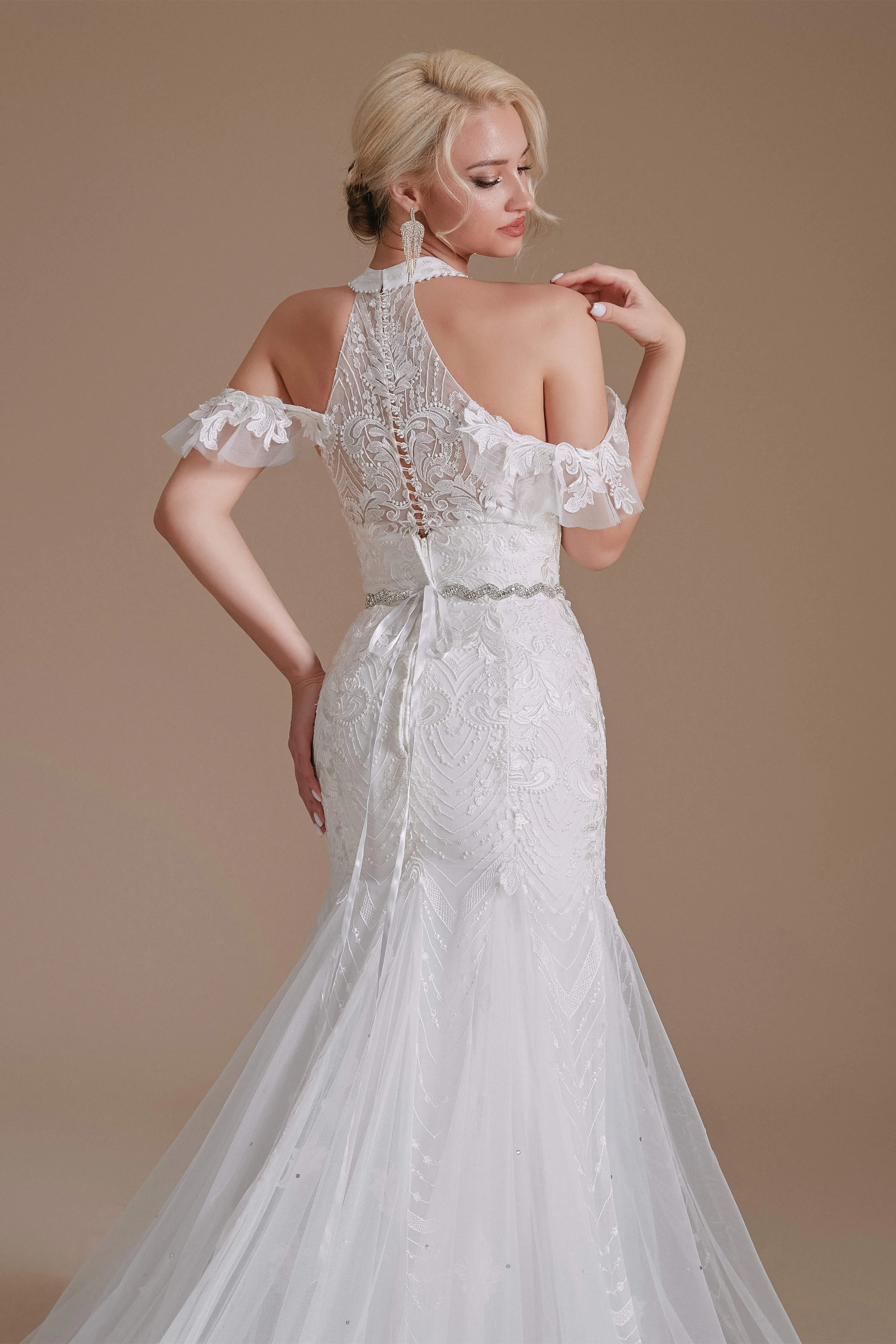 V-Neck Sleeveless Lace With Train Off The Shoulder Tulle Wedding Dresses