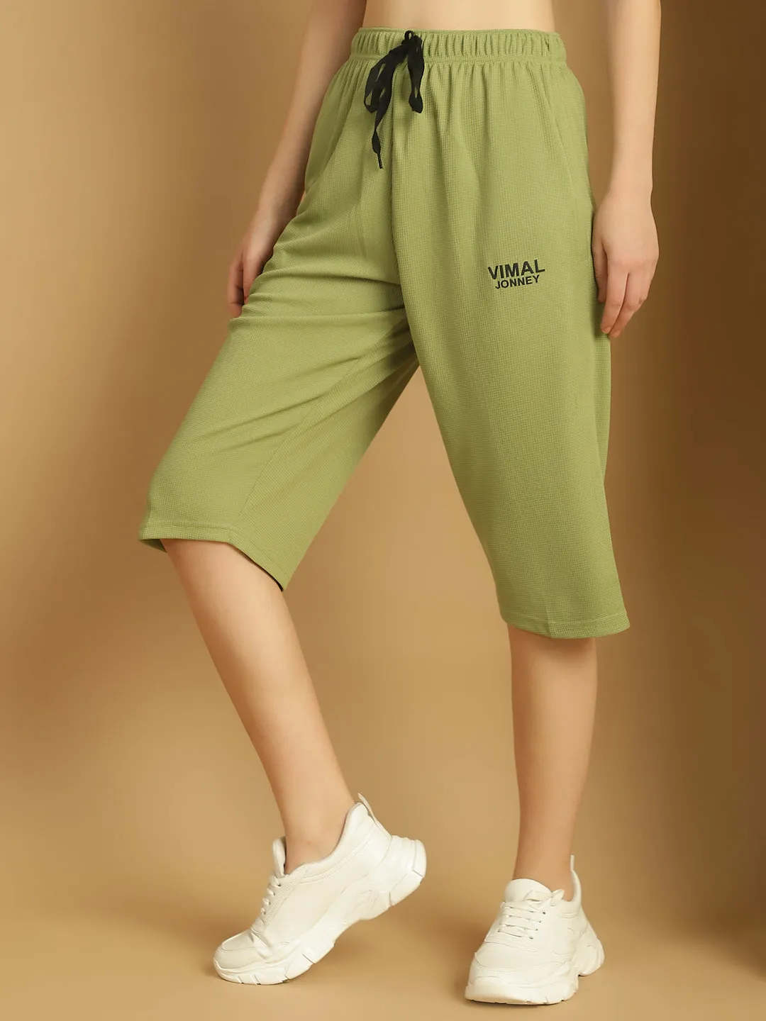 Vimal Jonney Solid Light Green Regular Fit Polyster Lycra Capri For Women